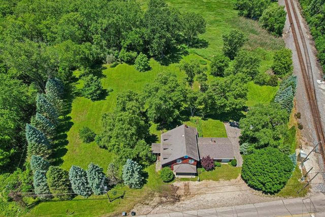 9700 276th Avenue, Trevor, WI 53179