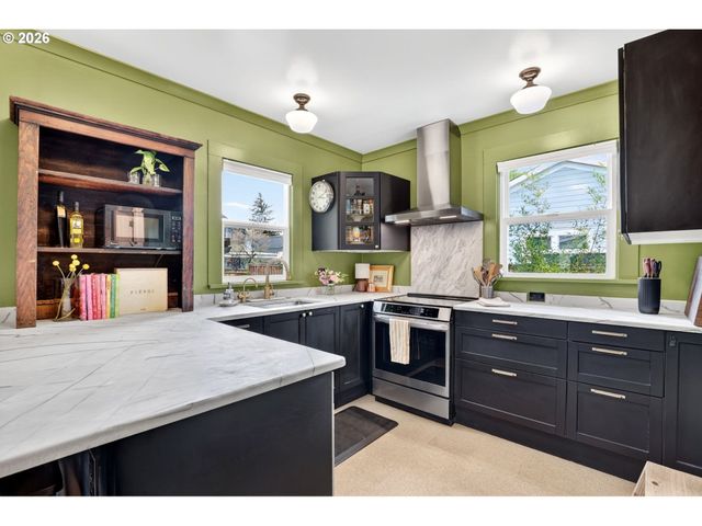 6124 Ne HOYT St, Portland, OR 97213