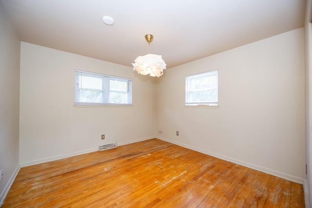 1031 N Maple Road, Ann Arbor, MI 48103