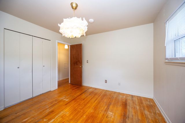 1031 N Maple Road, Ann Arbor, MI 48103