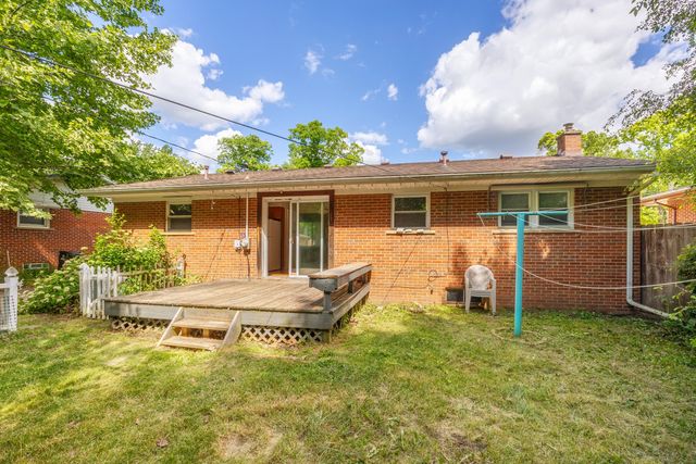 1031 N Maple Road, Ann Arbor, MI 48103
