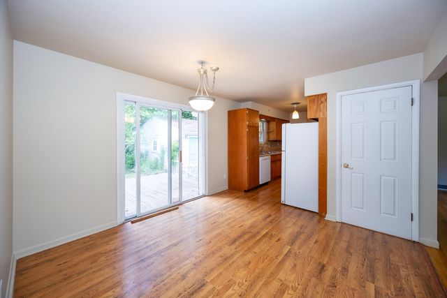 1031 N Maple Road, Ann Arbor, MI 48103