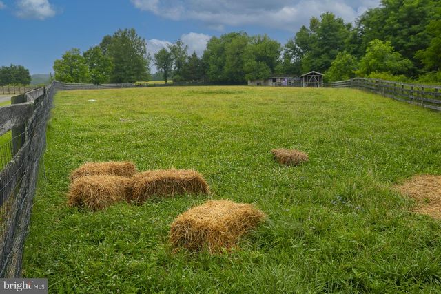 19511 TELEGRAPH SPRINGS RD, Purcellville, VA 20132