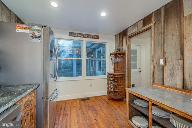 19511 TELEGRAPH SPRINGS RD, Purcellville, VA 20132