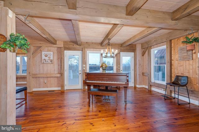 19511 TELEGRAPH SPRINGS RD, Purcellville, VA 20132