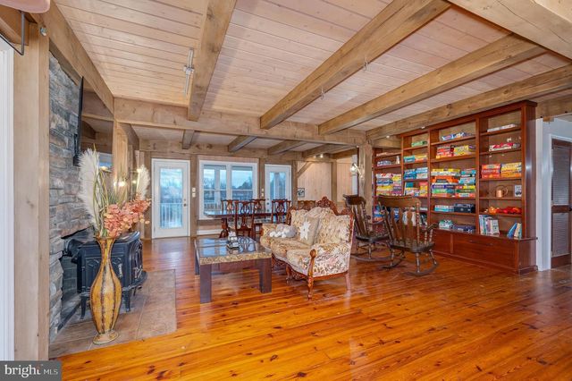 19511 TELEGRAPH SPRINGS RD, Purcellville, VA 20132