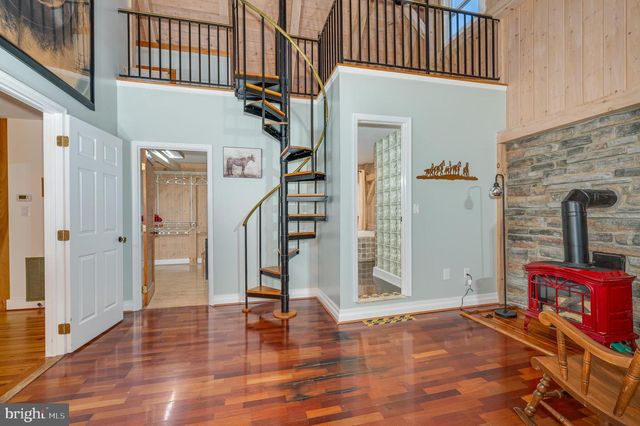 19511 TELEGRAPH SPRINGS RD, Purcellville, VA 20132