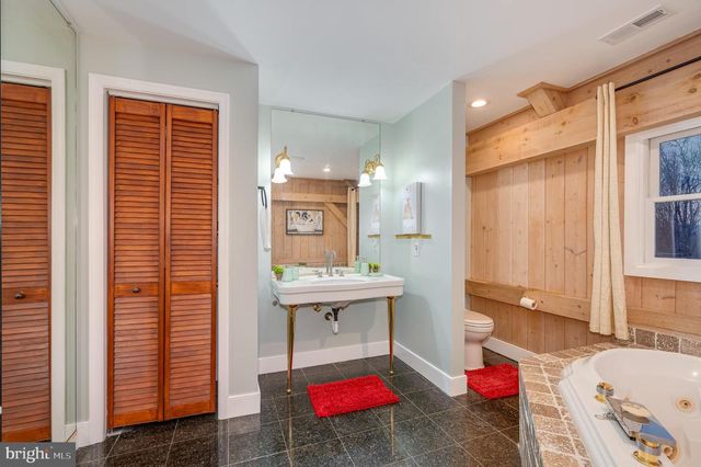 19511 TELEGRAPH SPRINGS RD, Purcellville, VA 20132