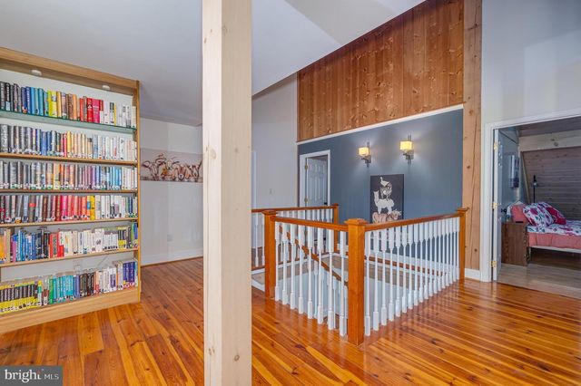19511 TELEGRAPH SPRINGS RD, Purcellville, VA 20132