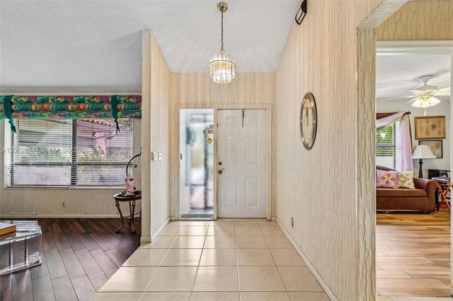 9768 Majestic Way, Boynton Beach, FL 33437