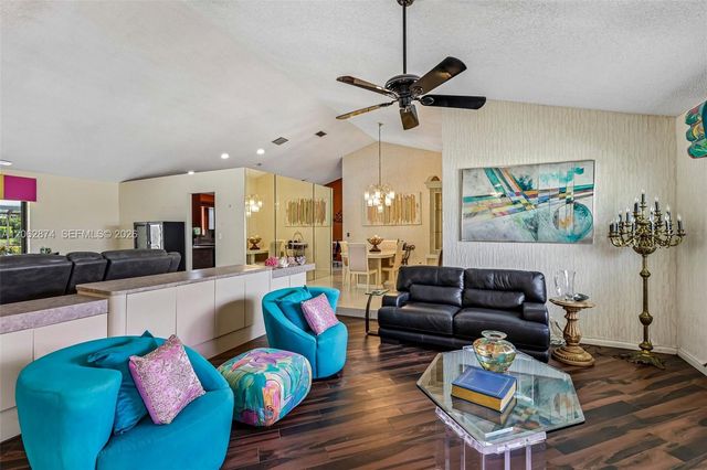 9768 Majestic Way, Boynton Beach, FL 33437
