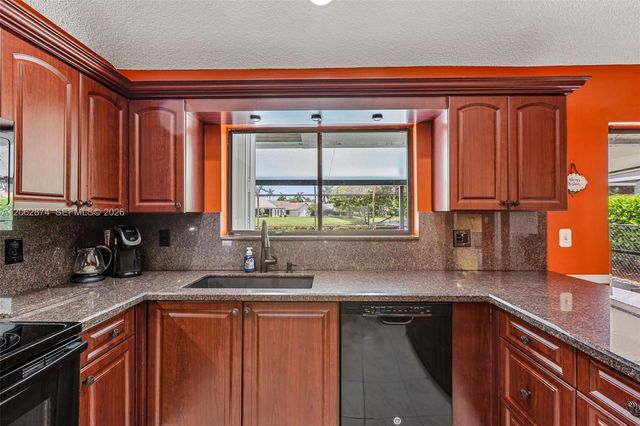 9768 Majestic Way, Boynton Beach, FL 33437