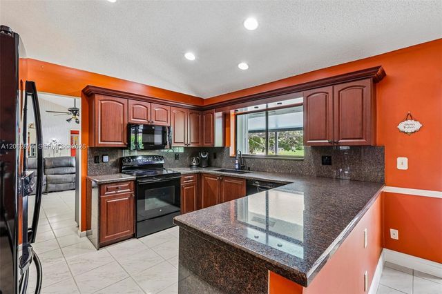 9768 Majestic Way, Boynton Beach, FL 33437
