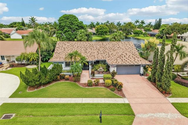 9768 Majestic Way, Boynton Beach, FL 33437