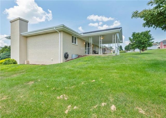 90 Veltri Dr, Canton Twp, PA 15301