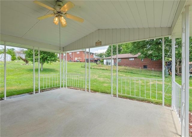 90 Veltri Dr, Canton Twp, PA 15301