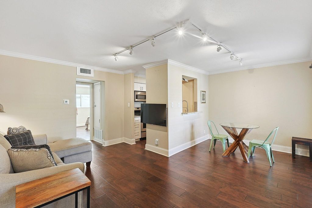 3402 Garrott Street 15, Houston, TX 77006