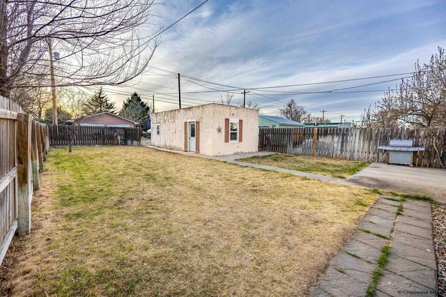 1105 10TH ST, Wheatland, WY 82201