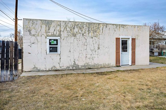 1105 10TH ST, Wheatland, WY 82201