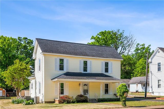 3903 Clifton Road, Greensboro, NC 27407