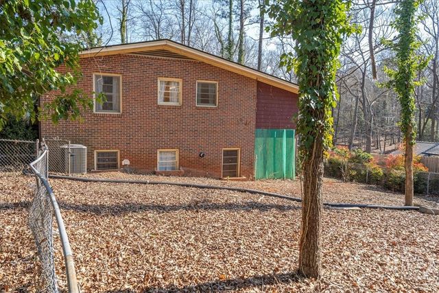 625 Forest Road, Athens, GA 30605
