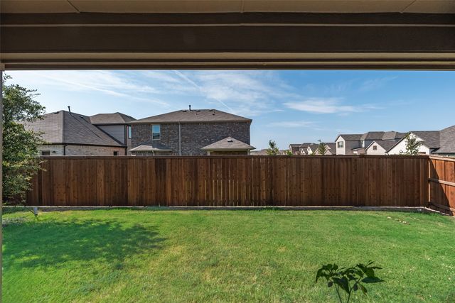 8900 Bronze Meadow Drive, Fort Worth, TX 76131