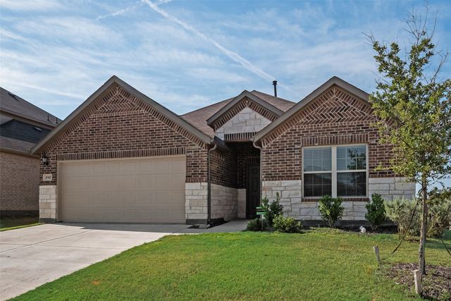8900 Bronze Meadow Drive, Fort Worth, TX 76131