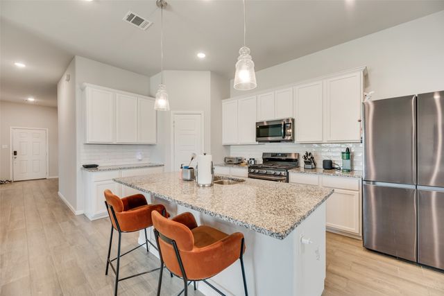 8900 Bronze Meadow Drive, Fort Worth, TX 76131