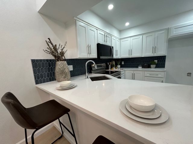 8545 Midpark Road 9, Dallas, TX 75240