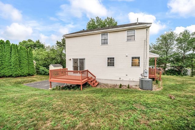 15 Aberdeen Rd, Methuen, MA 01844