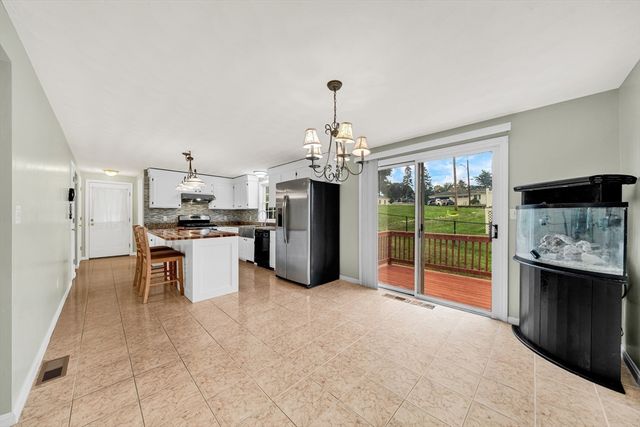 15 Aberdeen Rd, Methuen, MA 01844