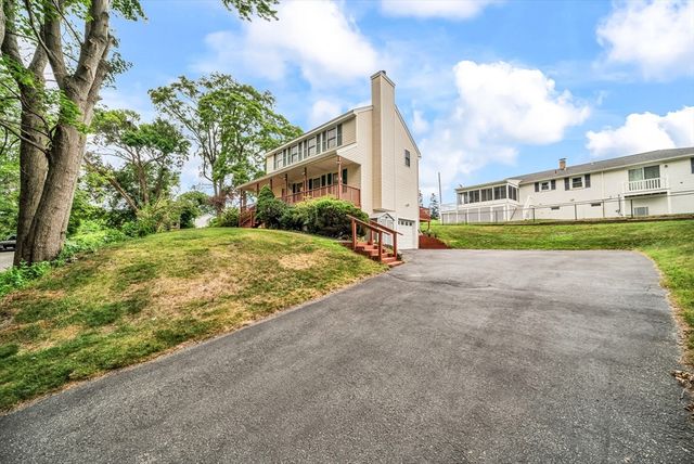 15 Aberdeen Rd, Methuen, MA 01844