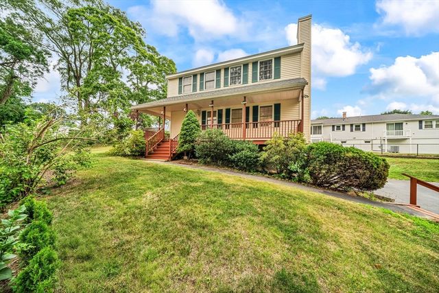 15 Aberdeen Rd, Methuen, MA 01844