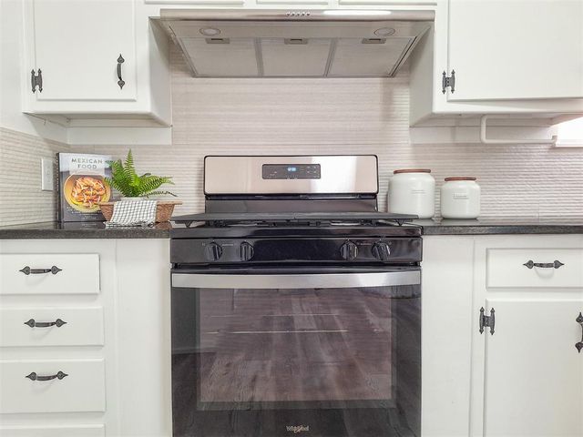 2328 Knox Drive, Del City, OK 73115