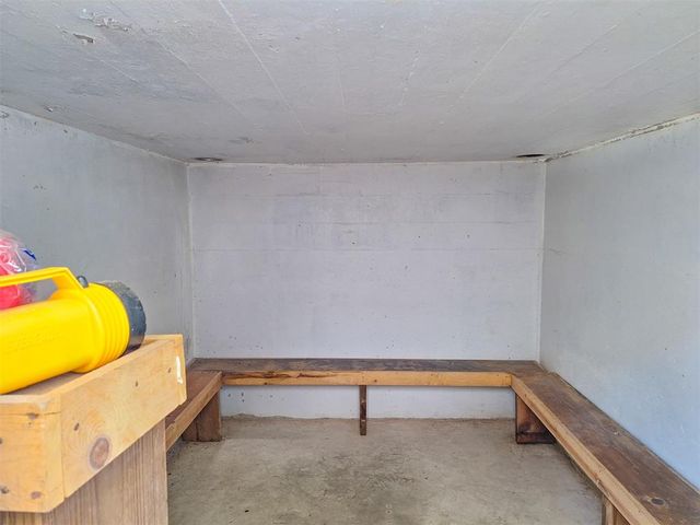 2328 Knox Drive, Del City, OK 73115