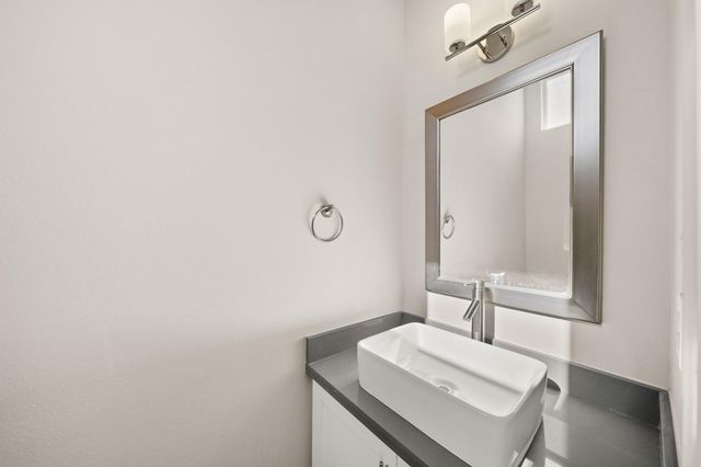 882 Wakefield Drive C, Houston, TX 77018