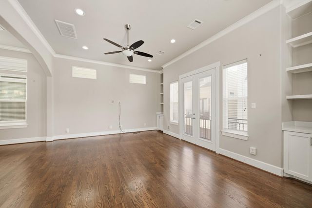 882 Wakefield Drive C, Houston, TX 77018