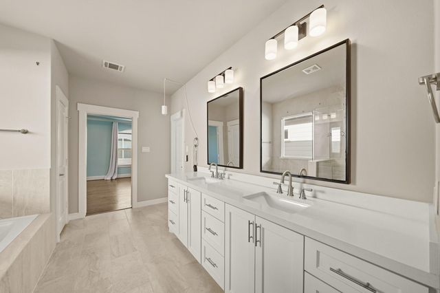 882 Wakefield Drive C, Houston, TX 77018