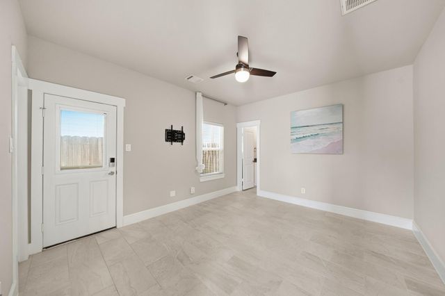 882 Wakefield Drive C, Houston, TX 77018