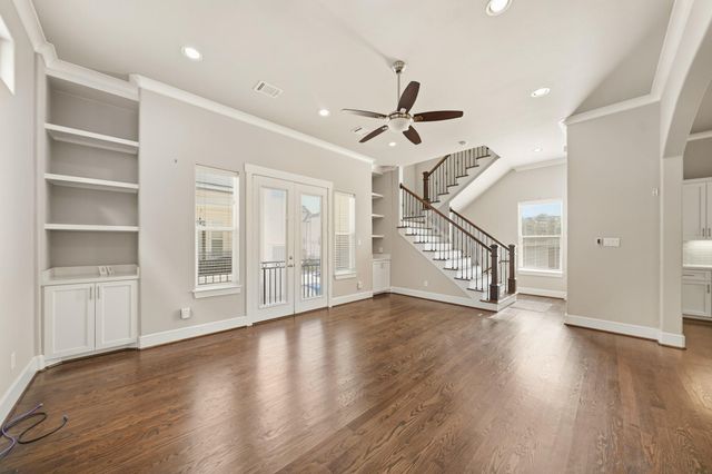 882 Wakefield Drive C, Houston, TX 77018