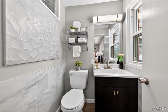 12 Thackery Court, Florissant, MO 63031