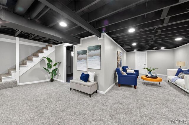 12 Thackery Court, Florissant, MO 63031