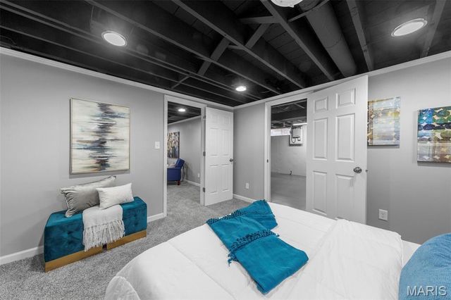 12 Thackery Court, Florissant, MO 63031