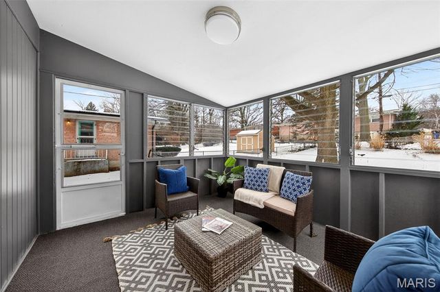 12 Thackery Court, Florissant, MO 63031