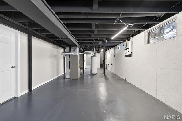 12 Thackery Court, Florissant, MO 63031