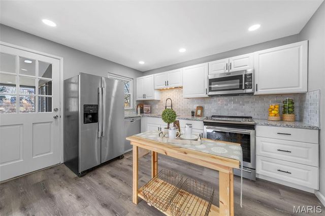 12 Thackery Court, Florissant, MO 63031