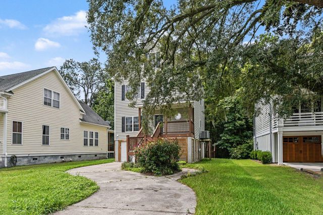 1911 Chestnut Oak Lane, Charleston, SC 29414