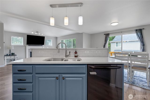 8022 26th Avenue SE, Lacey, WA 98503