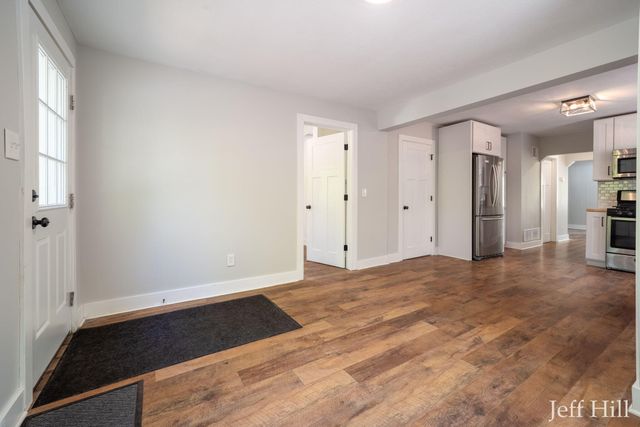 3637 Colonial Avenue Ne, Grand Rapids Twp, MI 49525