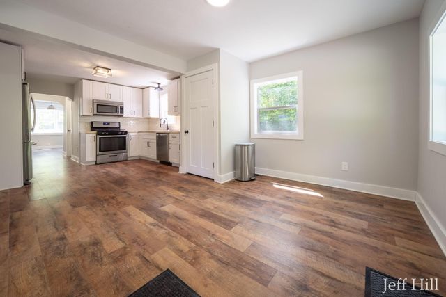 3637 Colonial Avenue Ne, Grand Rapids Twp, MI 49525